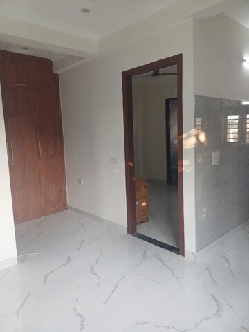 2 BHK Builder Floor For Rent in Sector 45