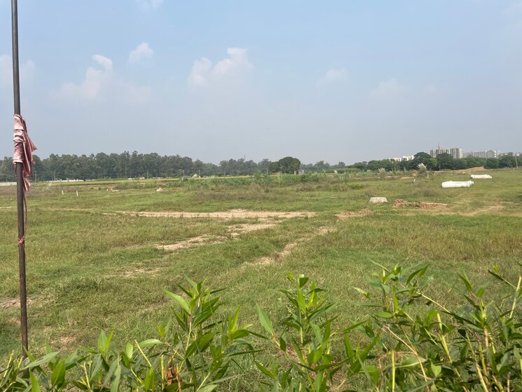 undefined, dyalpur  115 Sq.Yd. Plot In Dyalpur Zirakpur 9259954