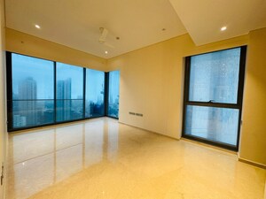 Room in 4 BHK Apartment at Rustomjee Crown, Prabhadevi – for Rent