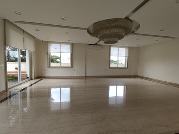 Room in 3 BHK Apartment at DF Silverline Queens Terraces, Shivaji Nagar – for Sale