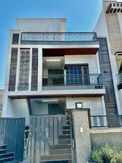 4 BHK + Pooja Room,Study Room,Extra Room Independent House For Sale in Sunny Enclave
