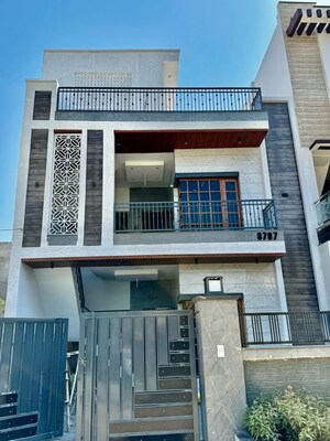 4 BHK Independent House For Sale in Sunny Enclave