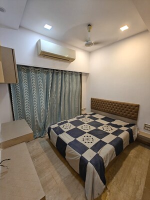 Master Bedroom in 4 BHK Apartment at DLH Sorrento, Veera Desai Road – for Rent