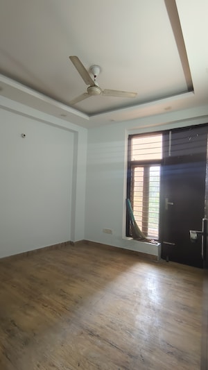 Room in 2 BHK Builder Floor at Palm Residency Chhatarpur, Chattarpur – for Rent