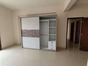 Room in 3 BHK Apartment at Benson Town – for Sale