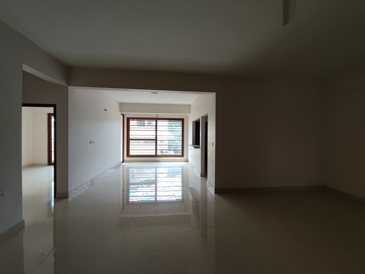 Room, benson town 3 Bedroom 2140 Sq.Ft. Apartment In Benson Town Bangalore 9261991