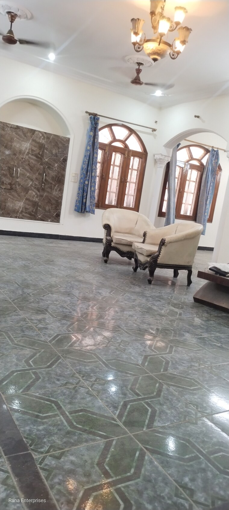 Living Room, palam-vihar-residents-association 6+ Bedroom 4500 Sq.Ft. Independent House In Palam Vihar Gurgaon 9262038