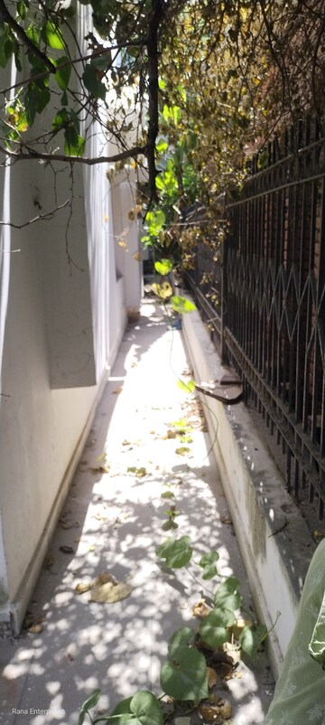 Balcony in 6+ BHK Independent House at Palam Vihar Residents Association, Palam Vihar – for Rent