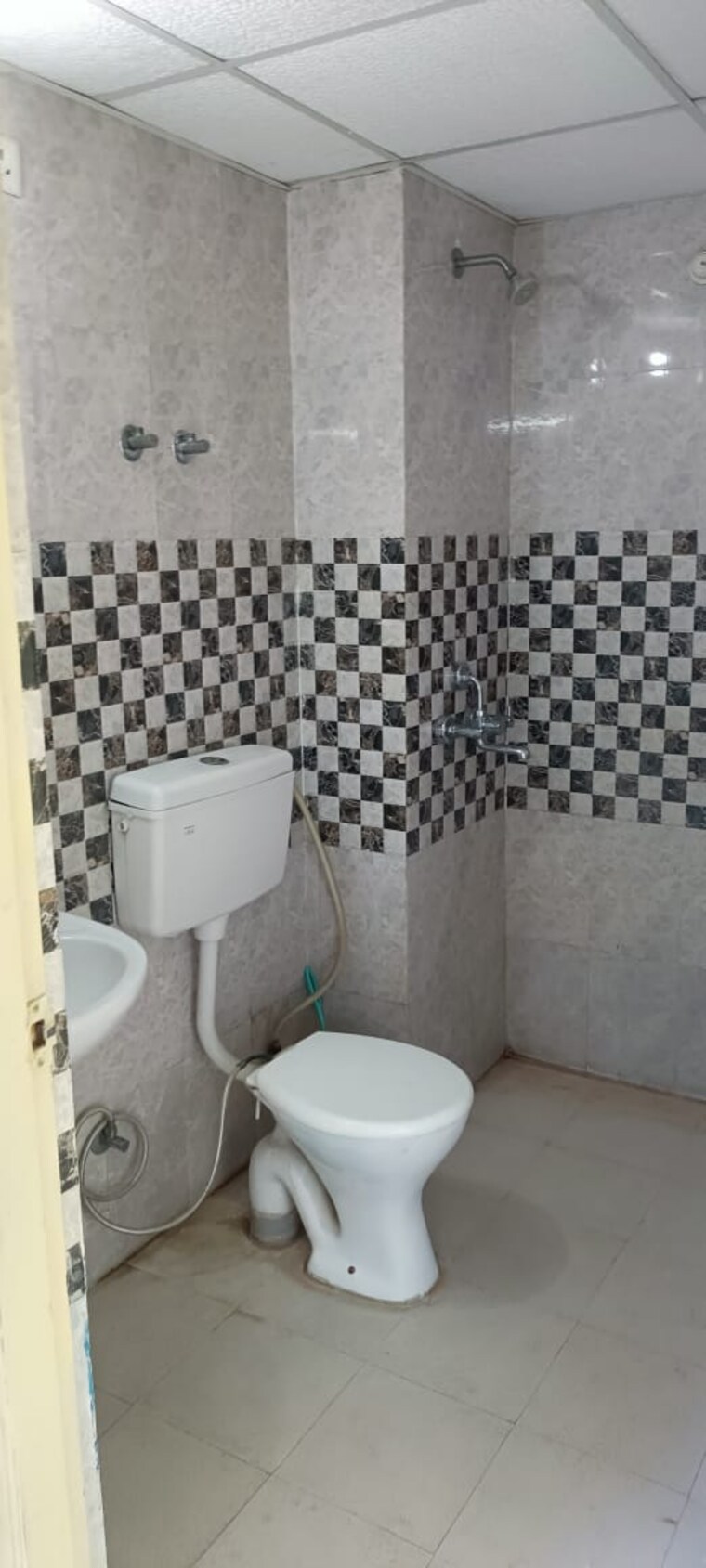 Bathroom, signature-global-synera 1 Bedroom 365 Sq.Ft. Apartment In Sector 81 Gurgaon 9262016