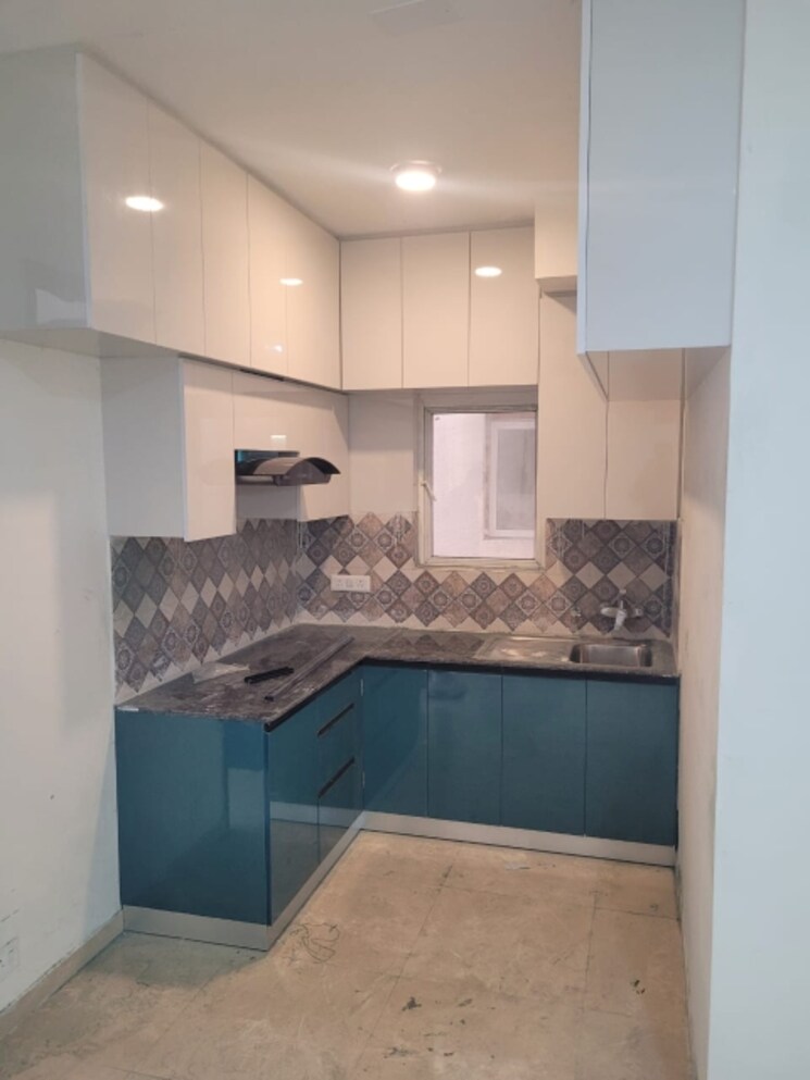 Kitchen, signature-global-park-4-and-5 3 Bedroom 1120 Sq.Ft. Apartment In Sohna Sector 36 Gurgaon 9262046