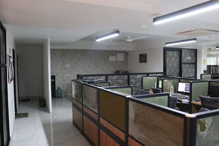 Team Area, hoshangabad road Commercial Office Space 3000 Sq.Ft. In Hoshangabad Road Bhopal 9261990