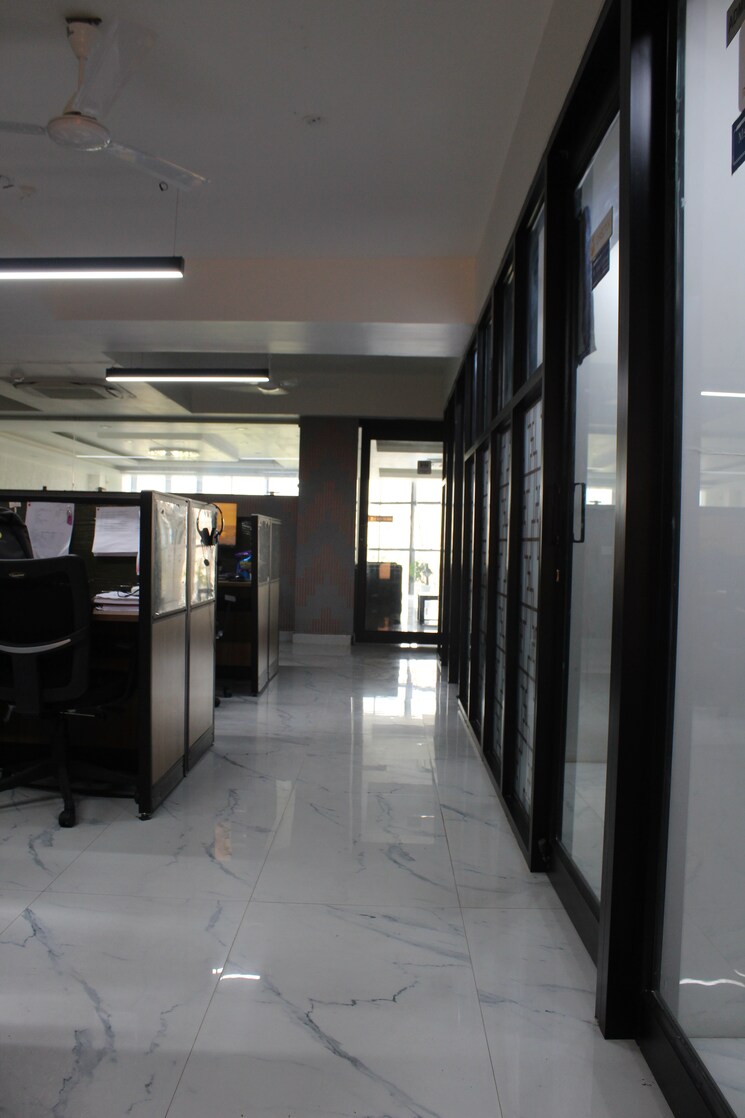 Team Area, hoshangabad road Commercial Office Space 3000 Sq.Ft. In Hoshangabad Road Bhopal 9261990