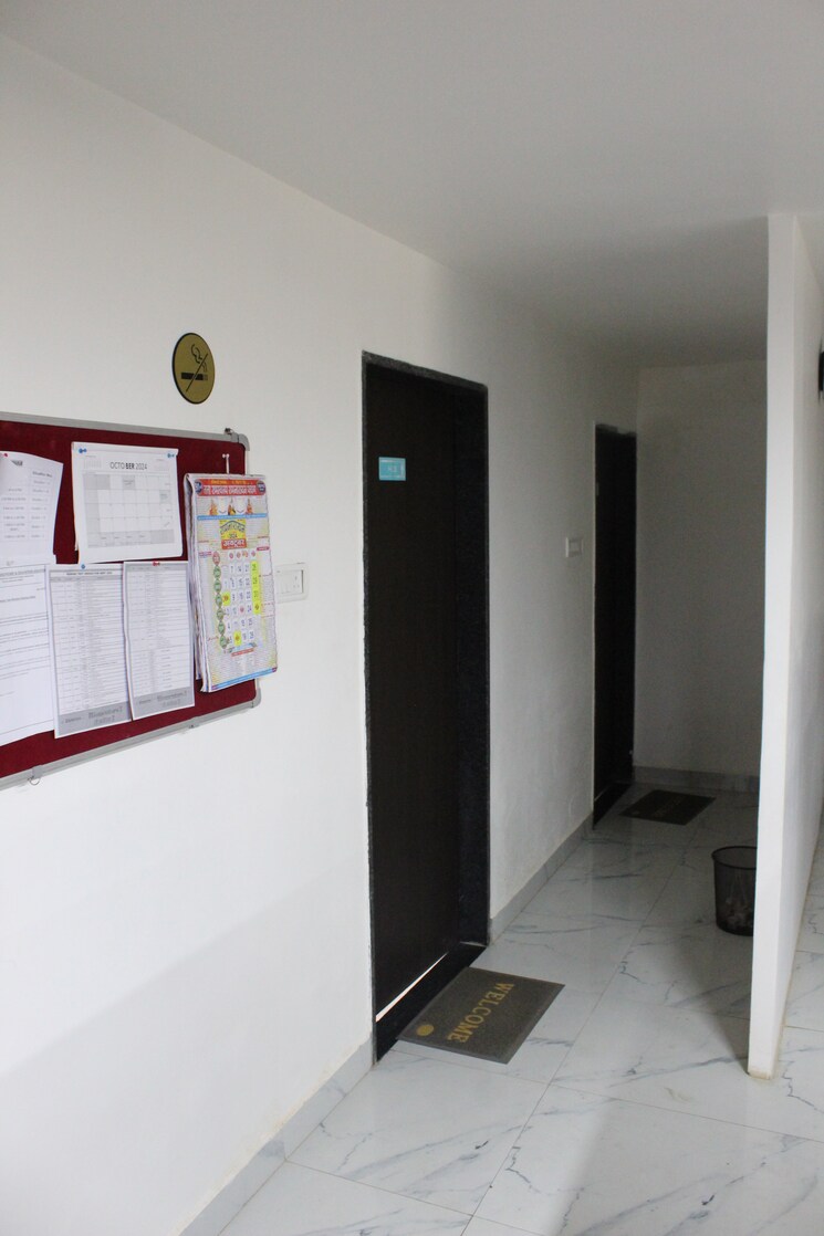 undefined, hoshangabad road Commercial Office Space 3000 Sq.Ft. In Hoshangabad Road Bhopal 9261990