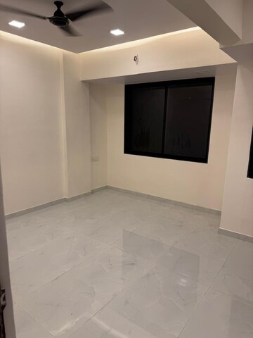 Room in 3 BHK Apartment at Palm Beach Galleria Mall, Vashi Sector 19d – for Rent