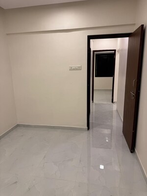 Room in 3 BHK Apartment at Palm Beach Galleria Mall, Vashi Sector 19d – for Rent