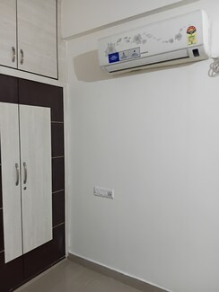 2 BHK + Extra Room Apartment For Sale in Puppalaguda