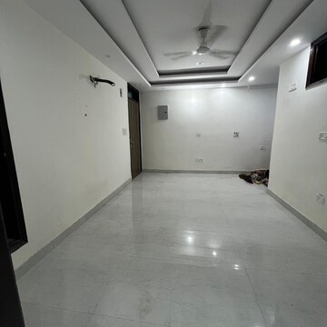Room in 2 BHK Builder Floor at Chattarpur – for Rent