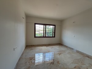 Room in 3 BHK Builder Floor at Benson Town – for Sale