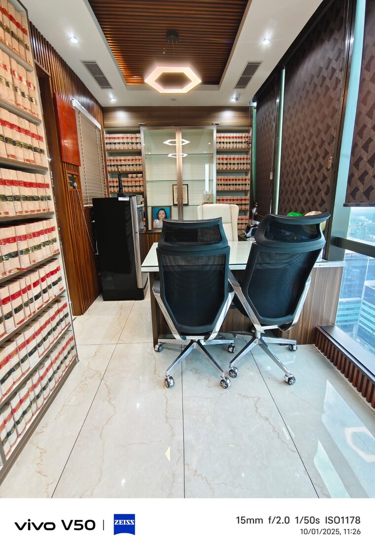 Team Area, the-iconic-corenthum Commercial Office Space 1705 Sq.Ft. In Sector 62 Noida 9262106