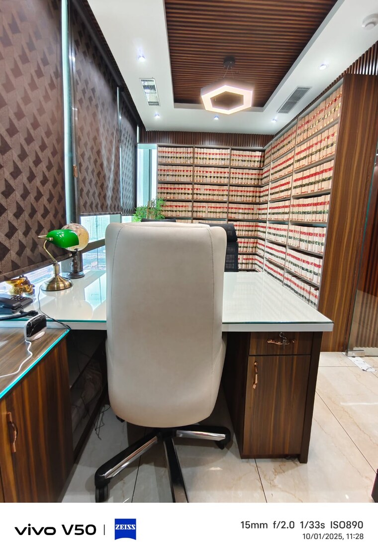 undefined, the-iconic-corenthum Commercial Office Space 1705 Sq.Ft. In Sector 62 Noida 9262106