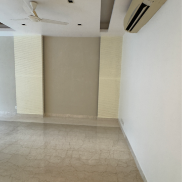 Building Lobby in 3 BHK Builder Floor at Defence Colony – for Rent