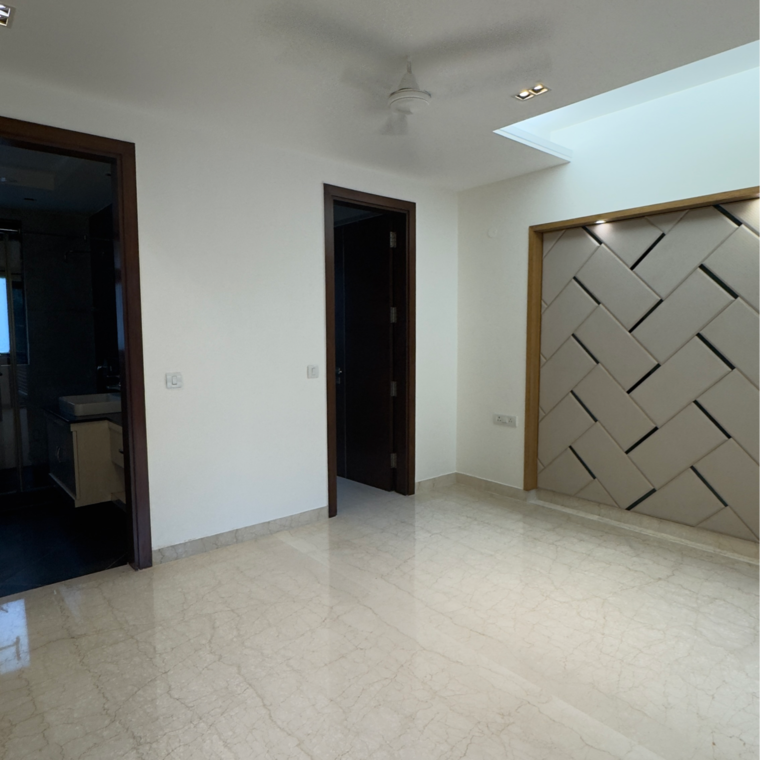 Room, defence colony 3 Bedroom 2952 Sq.Ft. Builder Floor In Defence Colony Delhi 9262275