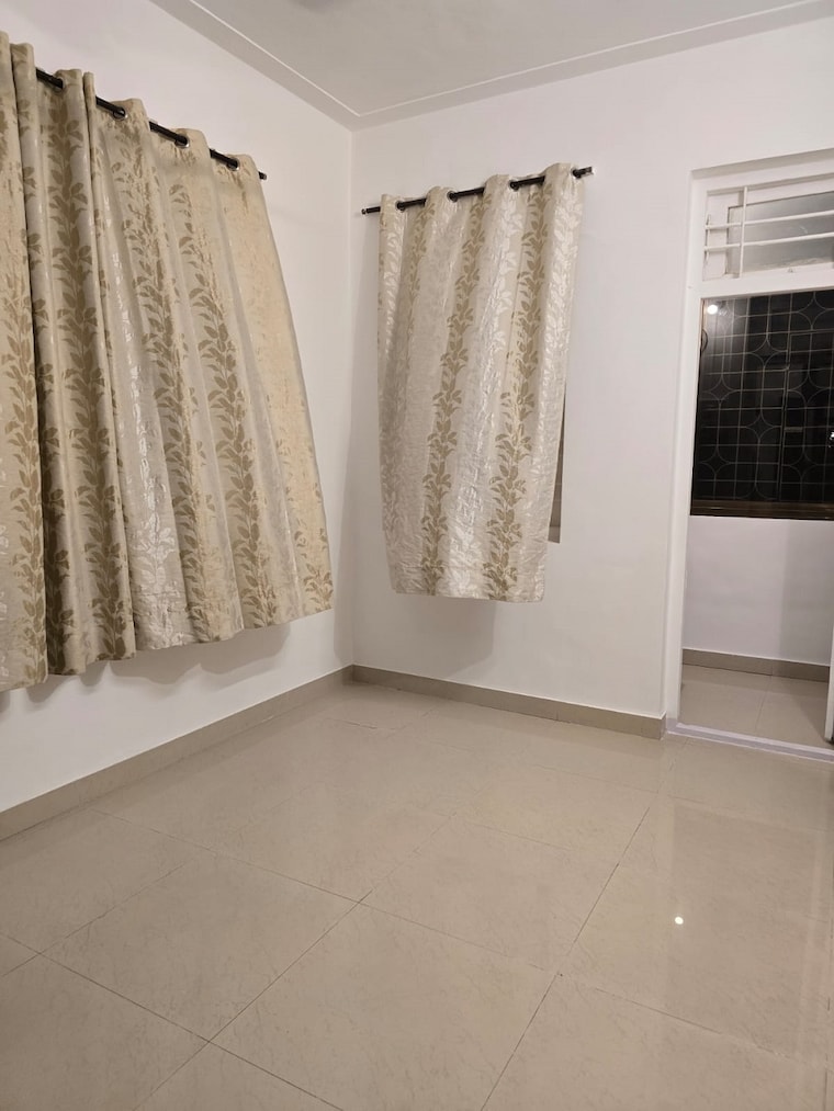 Room, bandra west 2 Bedroom 750 Sq.Ft. Apartment In Bandra West Mumbai 9262210
