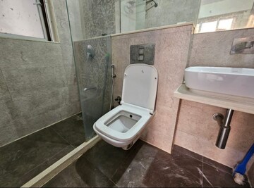Attached Bathroom in 2 BHK Apartment at Andheri West – for Rent