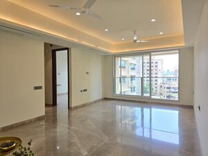 Room in 2 BHK Apartment at Bandra West – for Rent