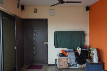 Team Area in 2 BHK Apartment at Jogeshwari East – for Sale