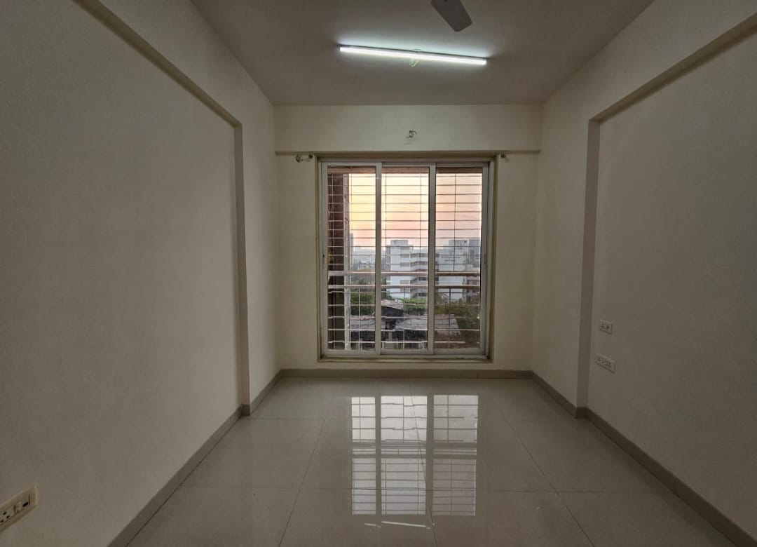 2 BHK + Extra Room Apartment For Rent in Itus