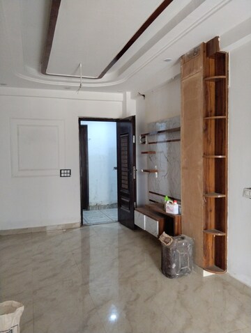 Living Room in 3 BHK Builder Floor at Sector 73 – for Sale