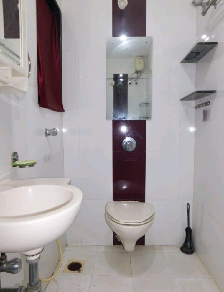 Bathroom, prime-rose-apartment-andheri-west 3 Bedroom 1300 Sq.Ft. Apartment In Andheri West Mumbai 9262280