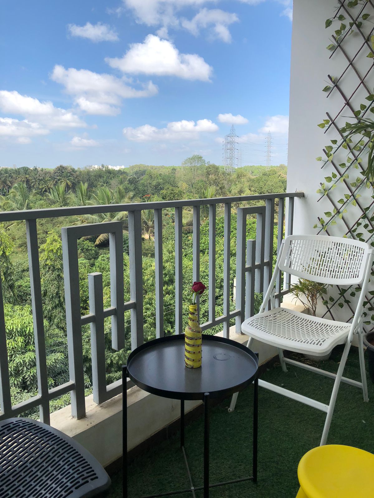 3 BHK + Servant Room 1589 Sq.Ft. Apartment in DSR White Waters