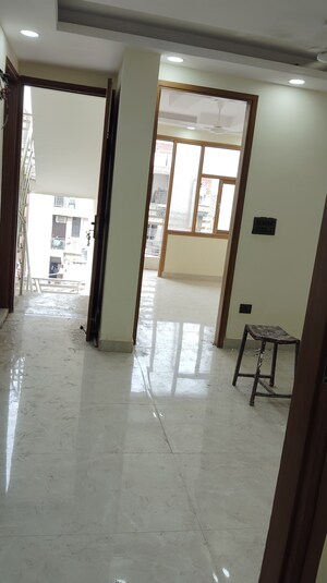 Building Lobby in 2 BHK Builder Floor at Okhla Industrial Estate Phase 2 – for Sale