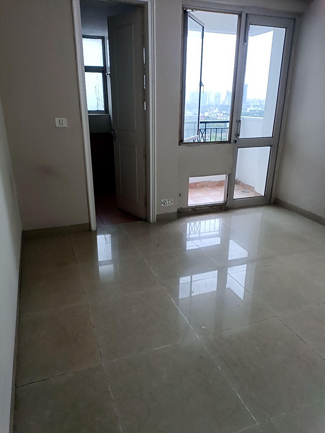 3 BHK + Servant Room 1997 Sq.Ft. Apartment in Unitech The Close North