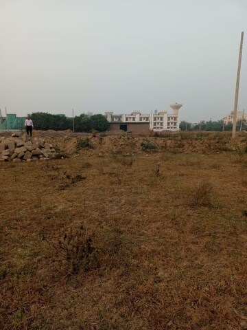  Plot For Sale in Sector 78