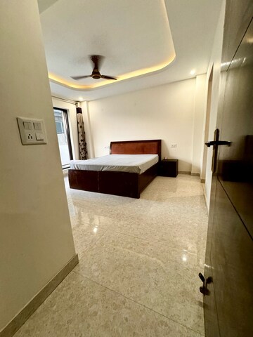 Room in 3 BHK Builder Floor at DLF City Gurgaon, Sector 27 – for Rent