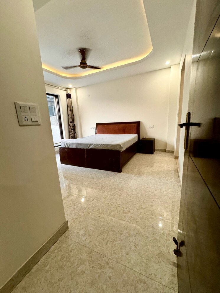 Room, dlf-city-gurgaon 3 Bedroom 275 Sq.Yd. Builder Floor In Sector 27 Gurgaon 9262306