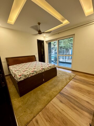 Bedroom in 3 BHK Builder Floor at DLF City Gurgaon, Sector 27 – for Rent