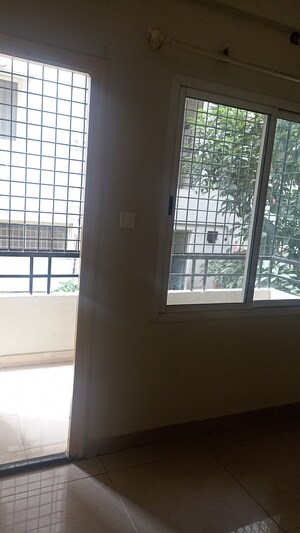 Room in 2 BHK Apartment at Aditi Exotica, Panathur – for Rent