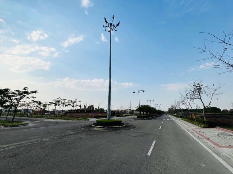 Garden, vj-dh2-paradise  1125 Sq.Ft. Plot In Kursi Road Lucknow 9262354