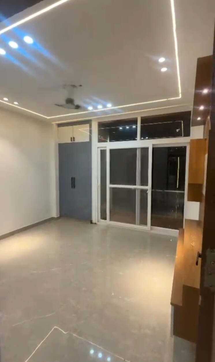 Room, shakti khand iv 3 Bedroom 1250 Sq.Ft. Builder Floor In Shakti Khand iv Ghaziabad 9262350
