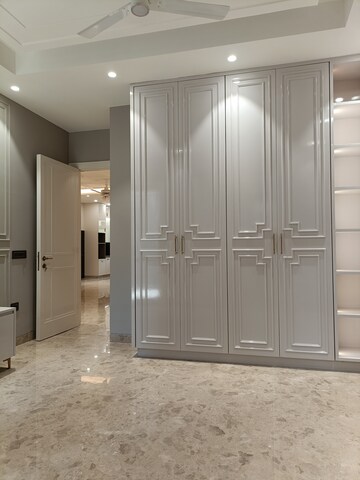 Bedroom in 3 BHK Builder Floor at Surajmal Vihar – for Sale