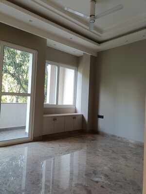 Room in 3 BHK Builder Floor at Surajmal Vihar – for Sale