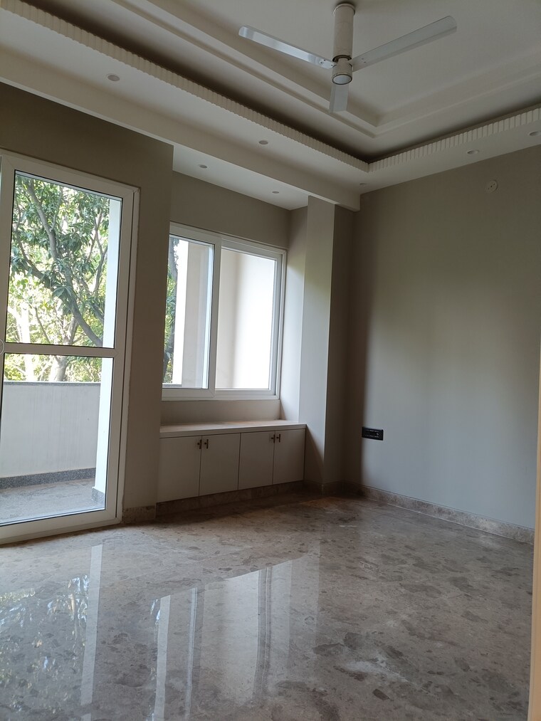 Room, surajmal vihar 3 Bedroom 1800 Sq.Ft. Builder Floor In Surajmal Vihar Delhi 9262401