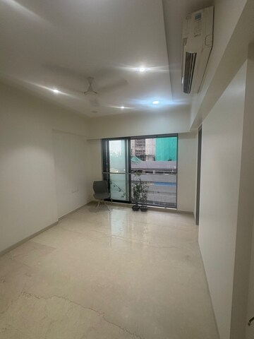 Room in 2 BHK Apartment at Santacruz West – for Rent