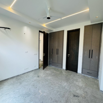 Room in 3 BHK Builder Floor at Saket – for Rent