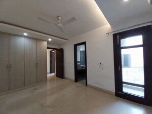 Room in 4 BHK Builder Floor at Saket – for Rent