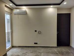 Room in 4 BHK Builder Floor at Saket – for Rent